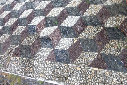 mosaico ciottoli pattern a rombi